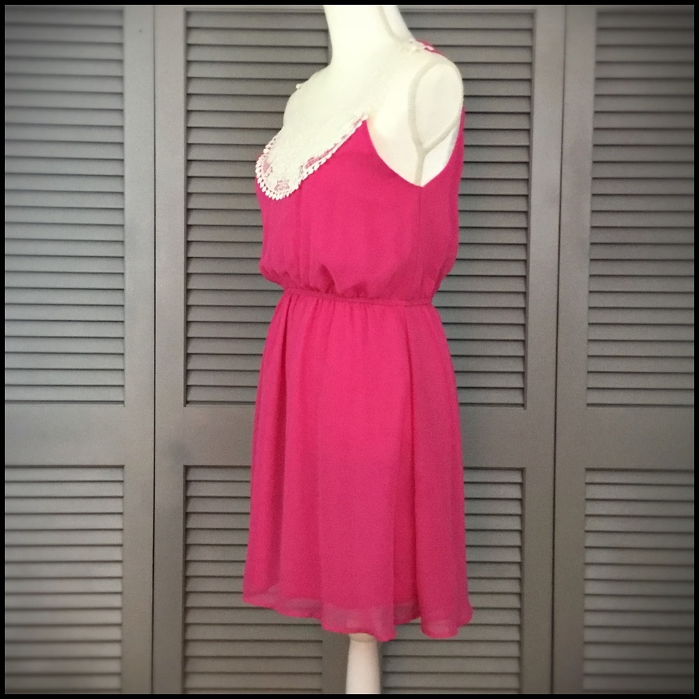 Velzera Sleeveless Pink Chiffon Dress - Picture 4 of 7